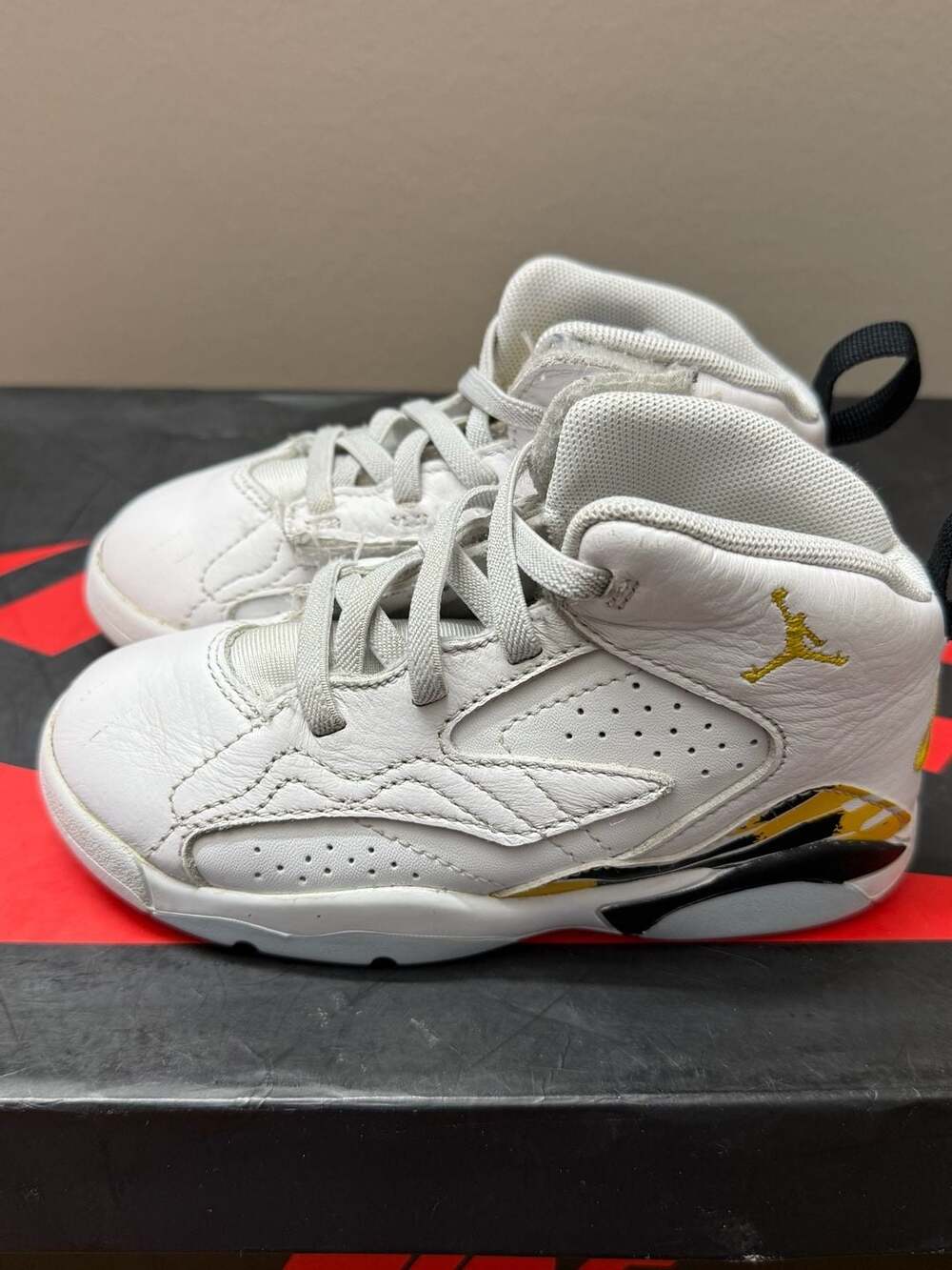 Jordan True Flight Toddler White Yellow Ochre Black